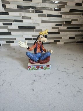 Jim Shore Disney Traditions Goofy “Gawrsh” Figurine, 4011752